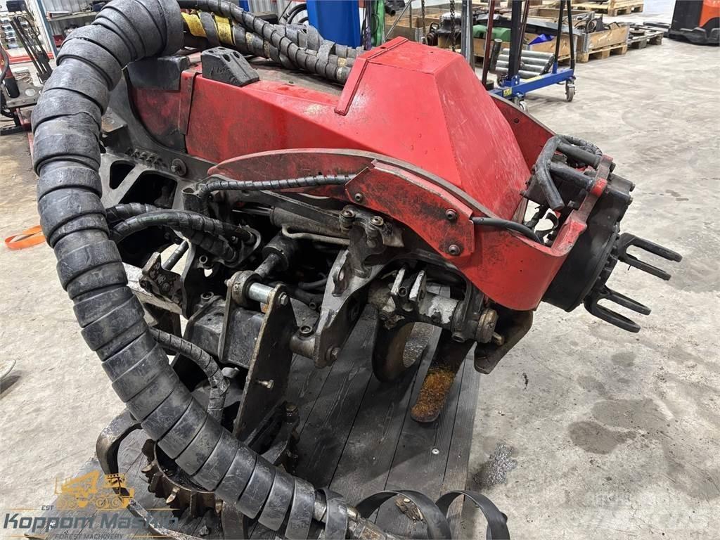 Komatsu C144 ハーベスタヘッド