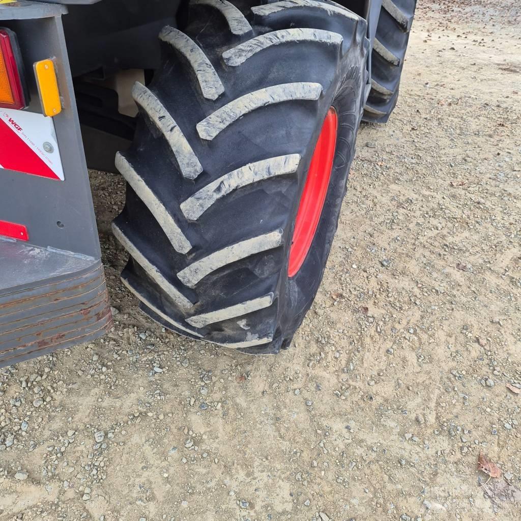 CLAAS Jaguar 870 自走式フォレージハーベスター