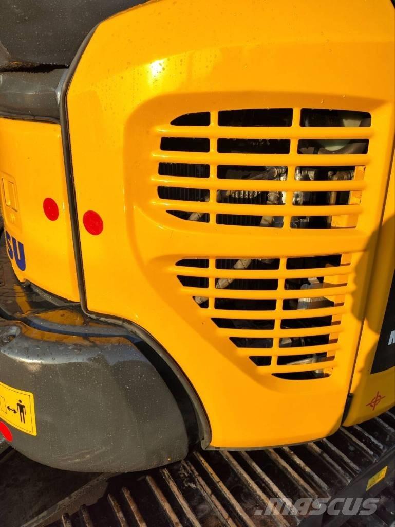 Komatsu PC 35 MR ミニ油圧ショベル 7t以下（ミニユンボ・ミニディガー）