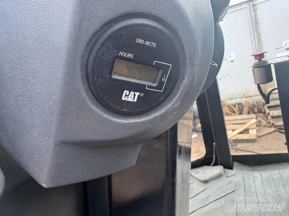 CAT CP 533 E 振動ローラ