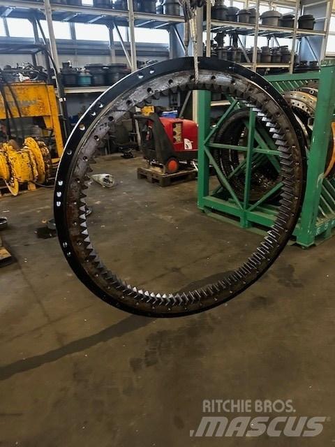 CAT 312 E BEARING シャーシ及びサスペンション