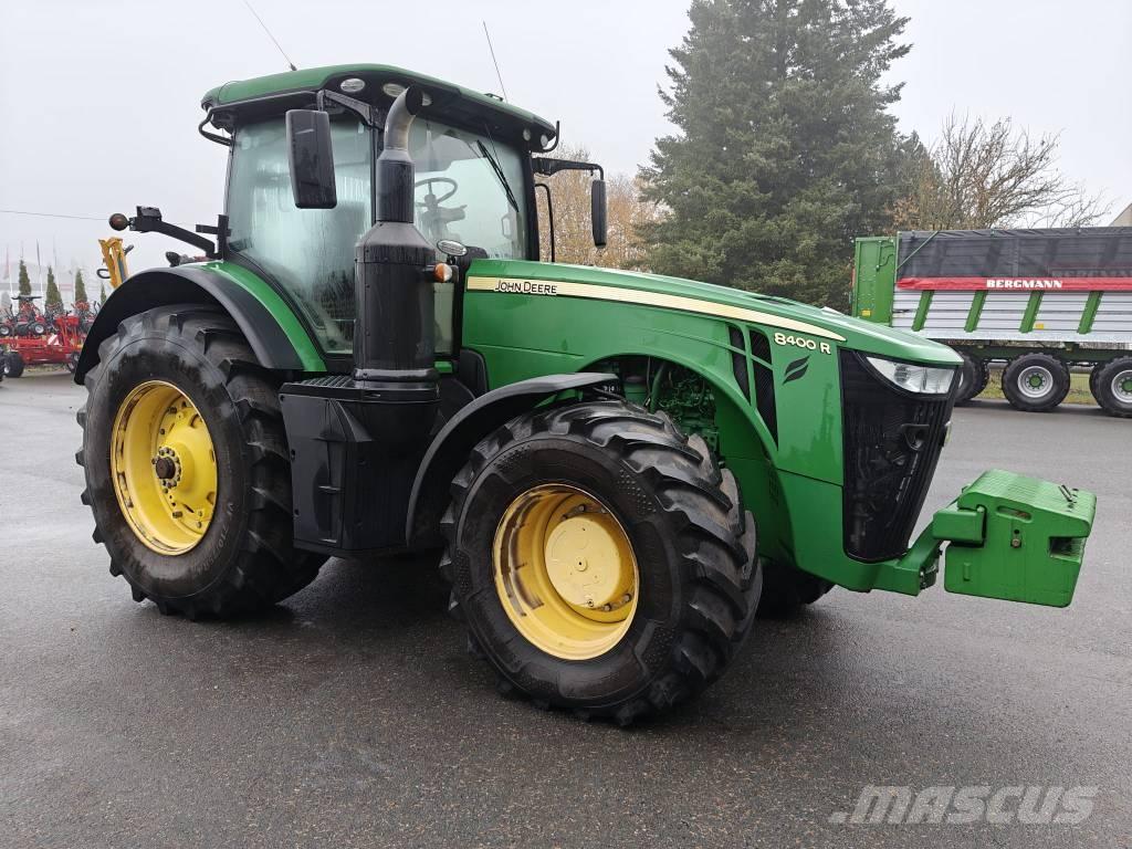 John Deere 8400R トラクター