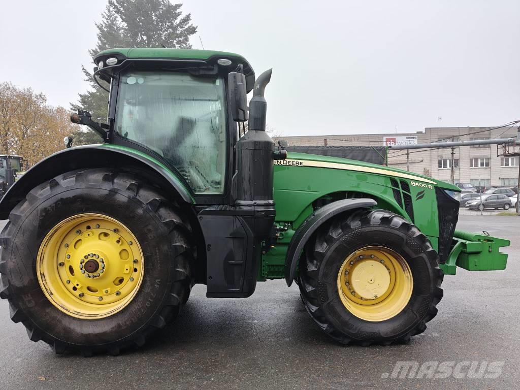John Deere 8400R トラクター