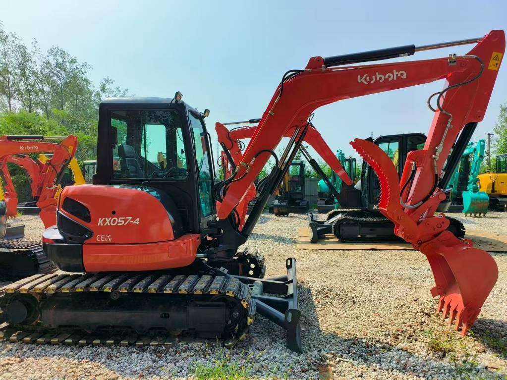Kubota KX 057-4 ミニ油圧ショベル 7t以下（ミニユンボ・ミニディガー）