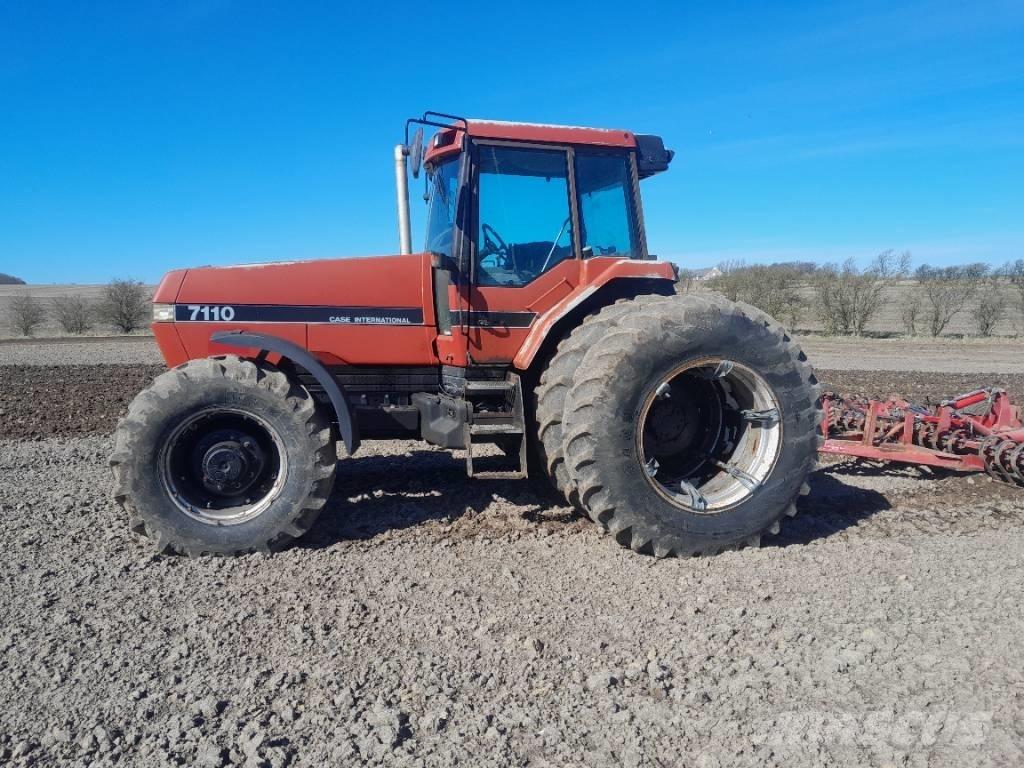 Case IH Magnum 7110 トラクター