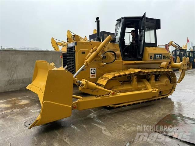 CAT D 7 G ブルドーザー