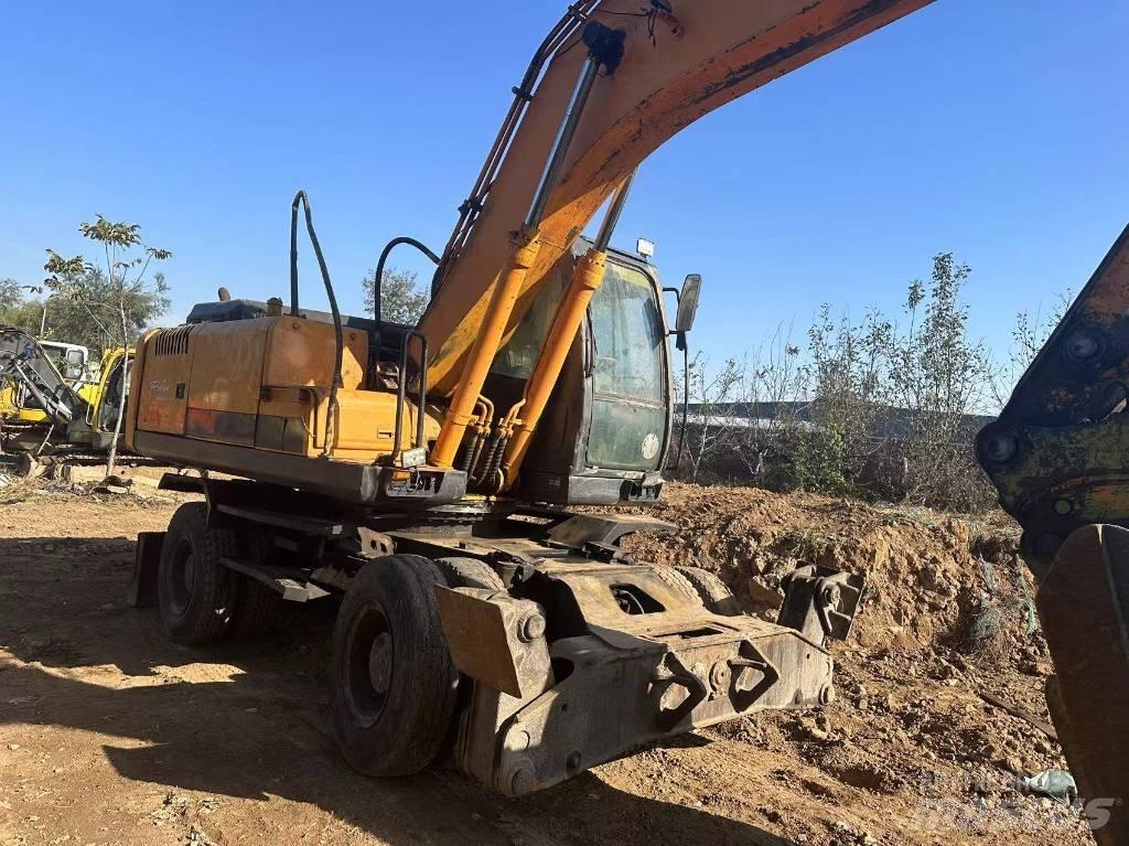 Hyundai R210W-9 ホイール式油圧ショベル（パワーショベル・ユンボ・バックホー）