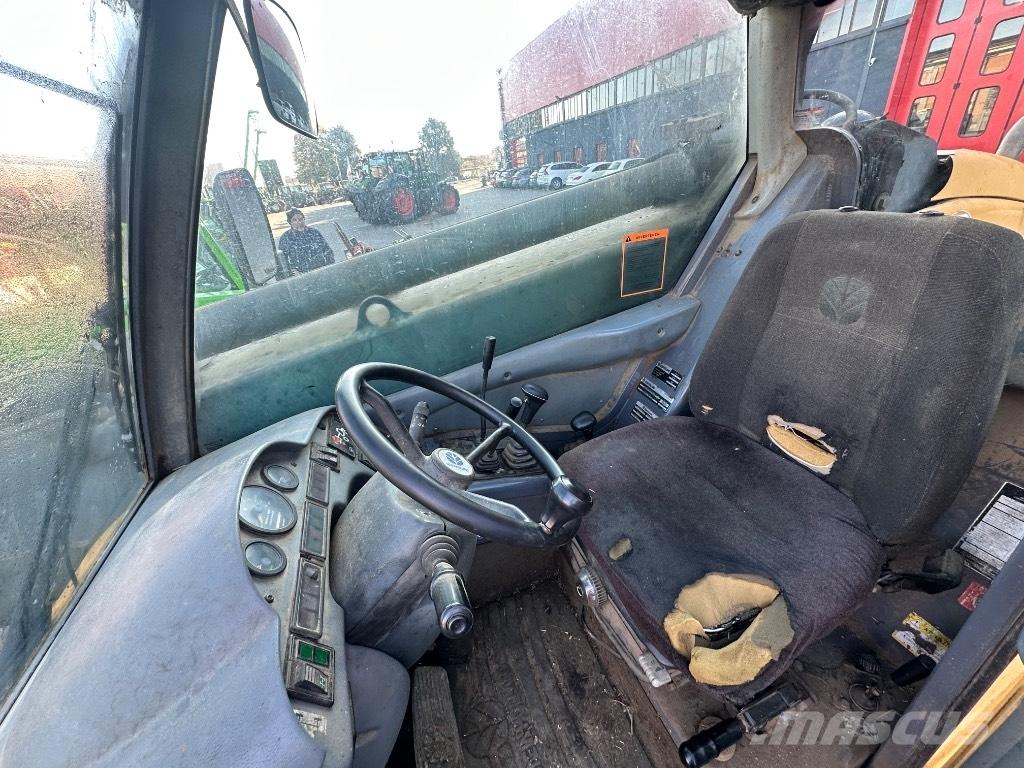 New Holland LM 640 農業用テレハンドラー