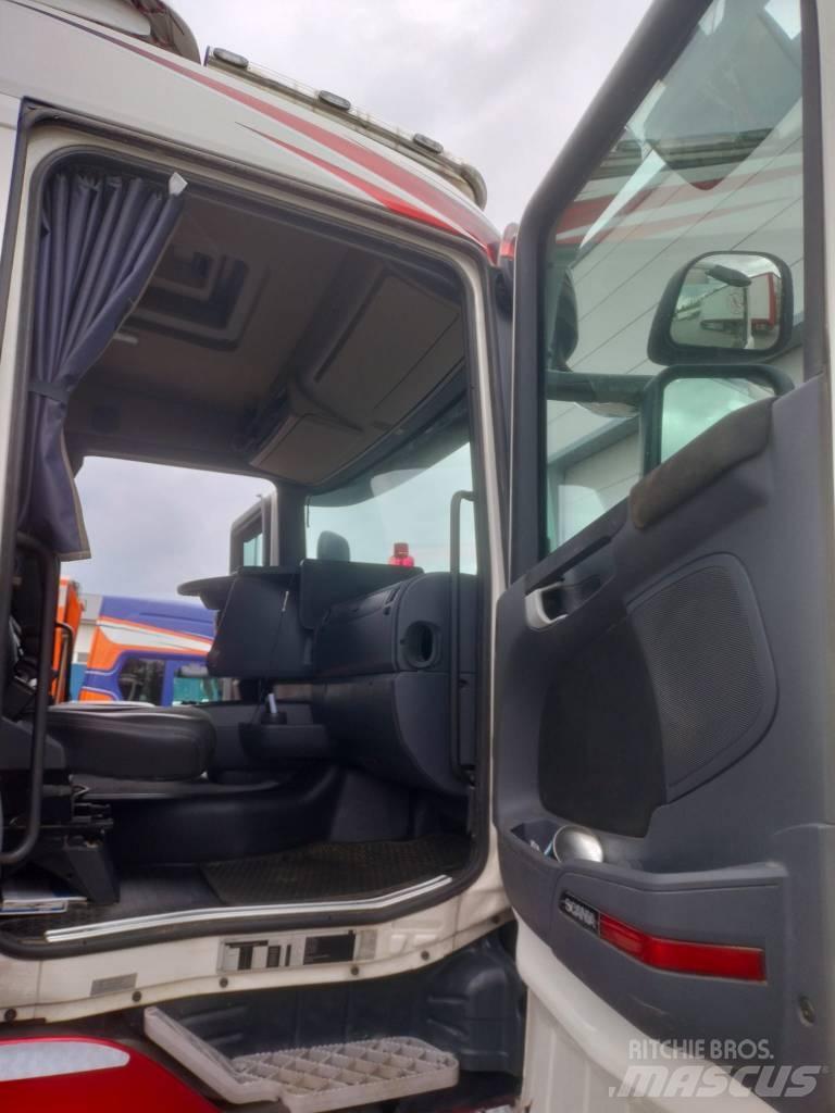 Scania R 520 キャブ付きシャーシ