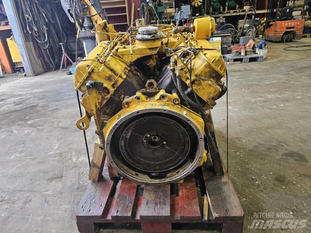 CAT 3208 エンジン