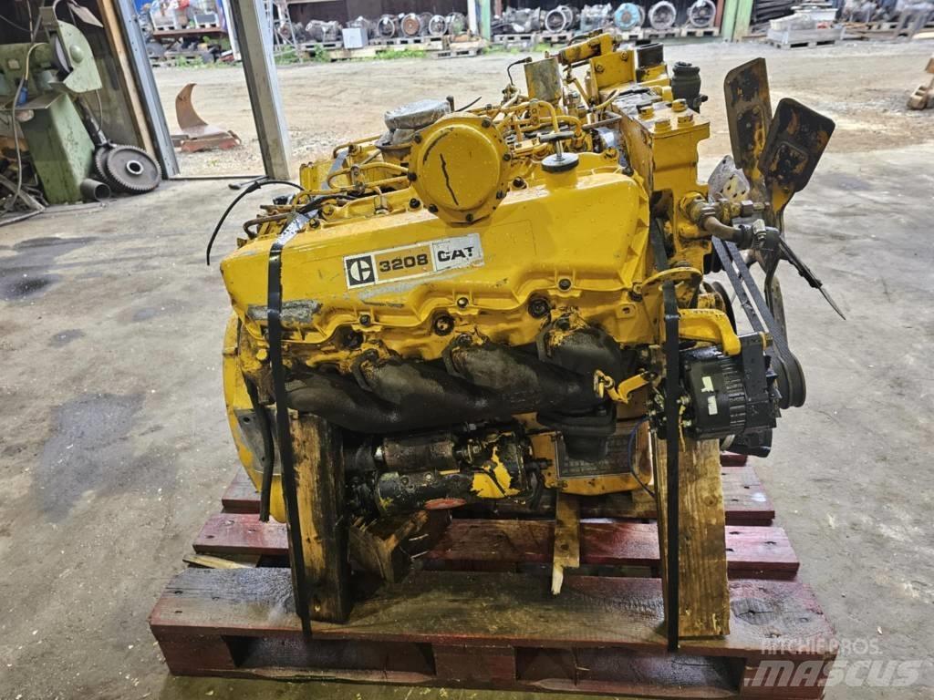 CAT 3208 エンジン