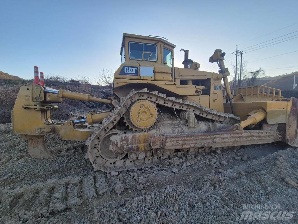 CAT D 9 N ブルドーザー