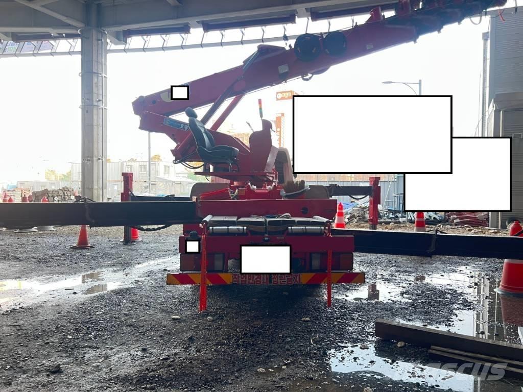 Horyong SKY280 トラック高所作業車