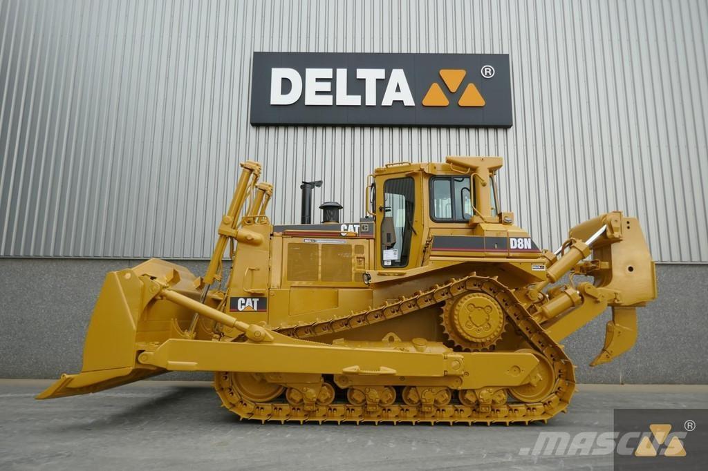 CAT D8N ブルドーザー