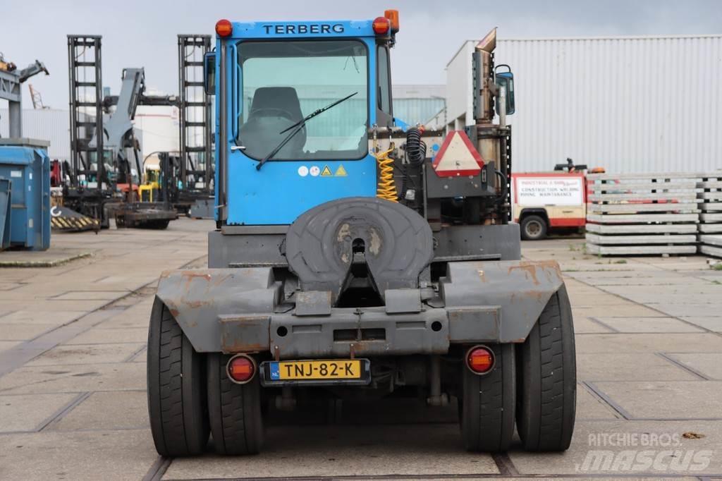 Terberg RT222 ターミナルトラクター