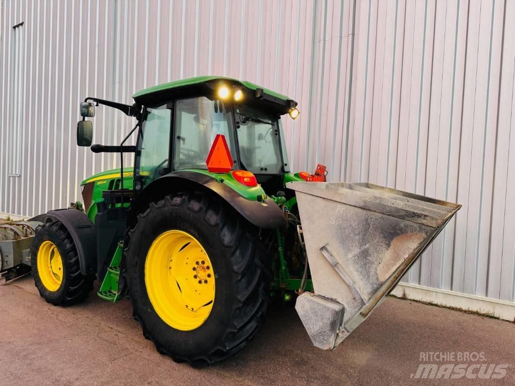 John Deere 6105 M トラクター