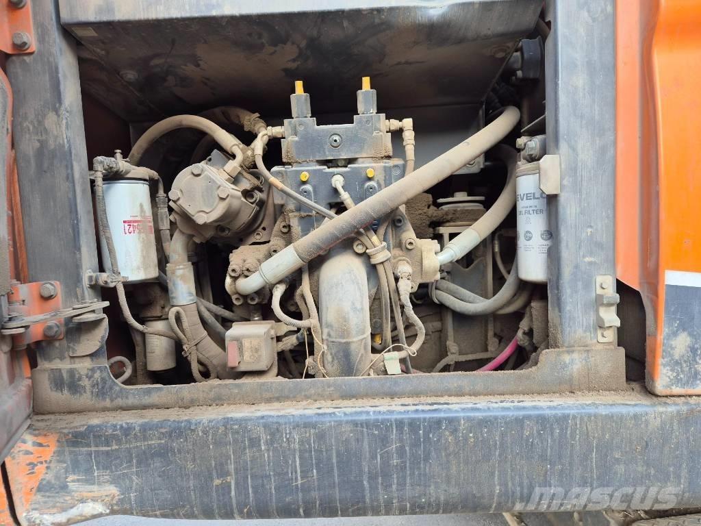 Doosan DX 210 W ホイール式油圧ショベル（パワーショベル・ユンボ・バックホー）