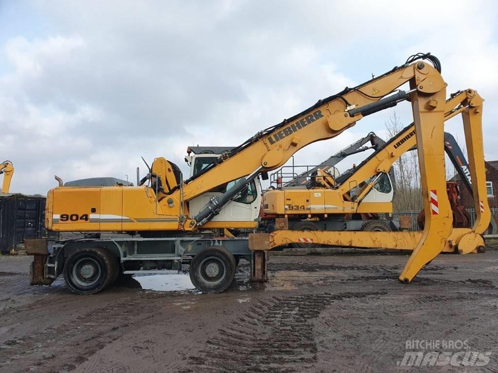 Liebherr A 904 C 廃棄物／工業産廃処理機