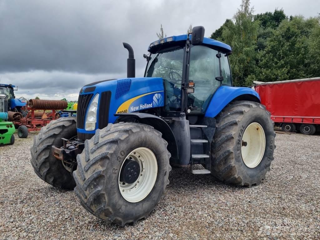 New Holland T 8040 トラクター
