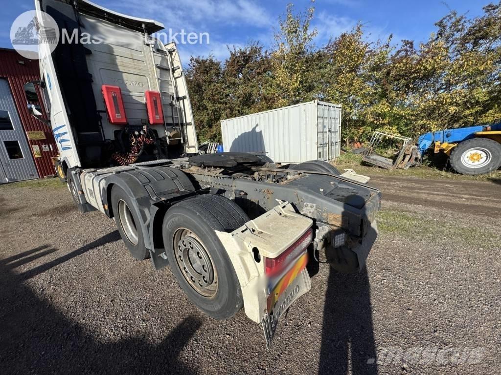 Volvo FH 550 中古トラクターヘッド | トレーラーヘッド