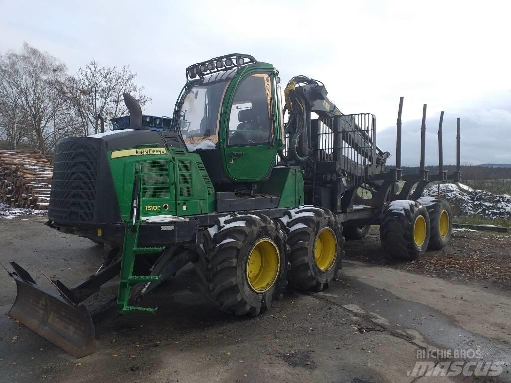 John Deere 1510 E フォワーダー