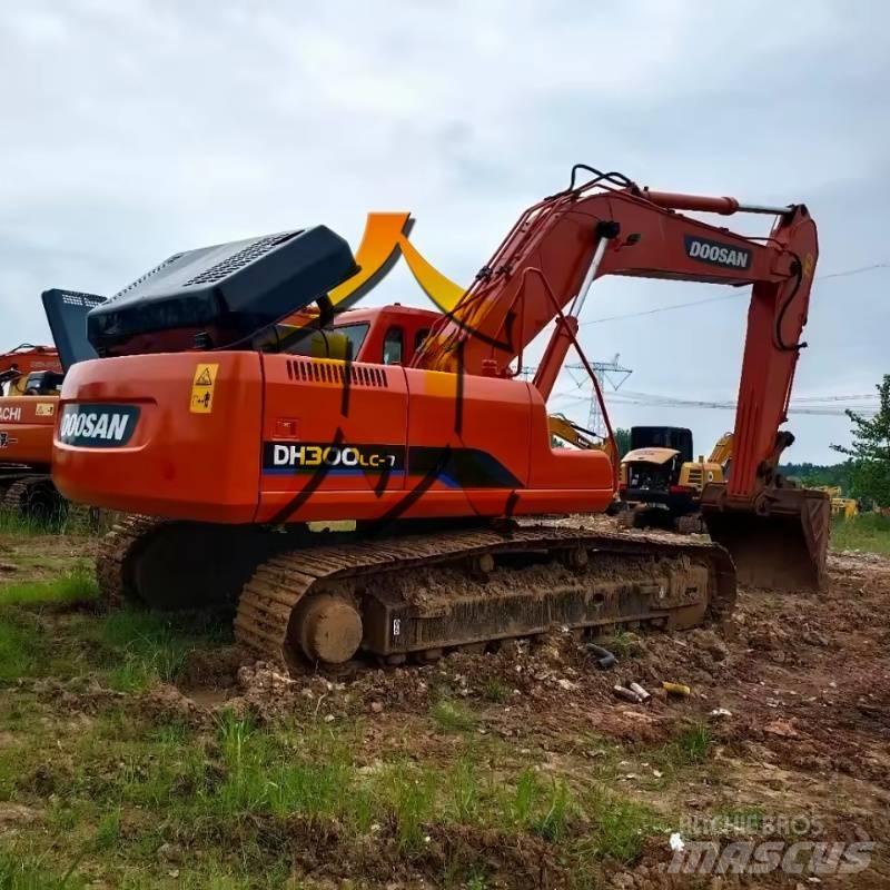 Doosan DH300 大型油圧ショベル12t以上（パワーショベル・ユンボ）