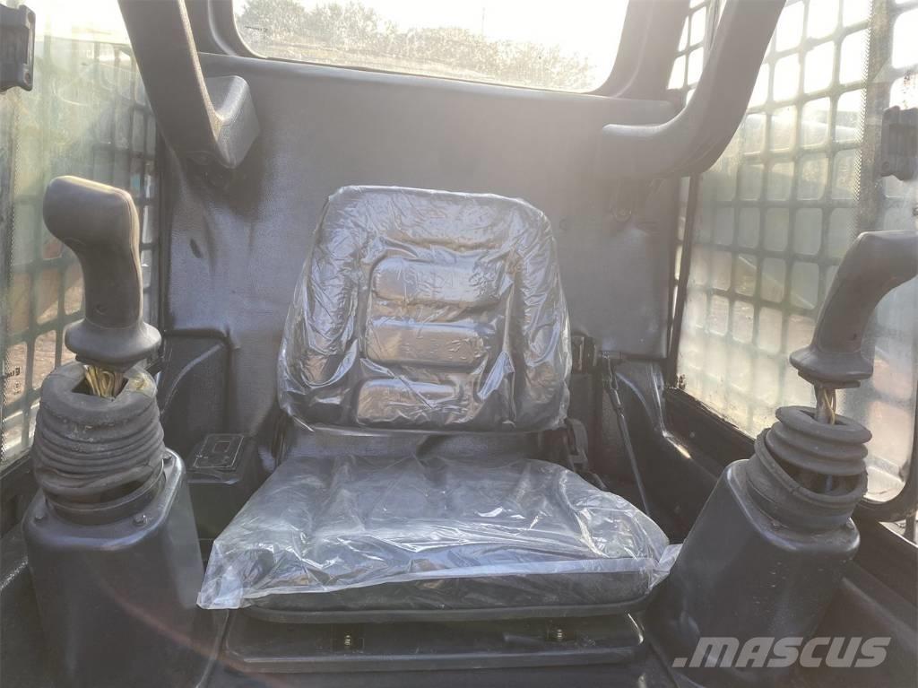 Bobcat S 300 スキッドステアローダー