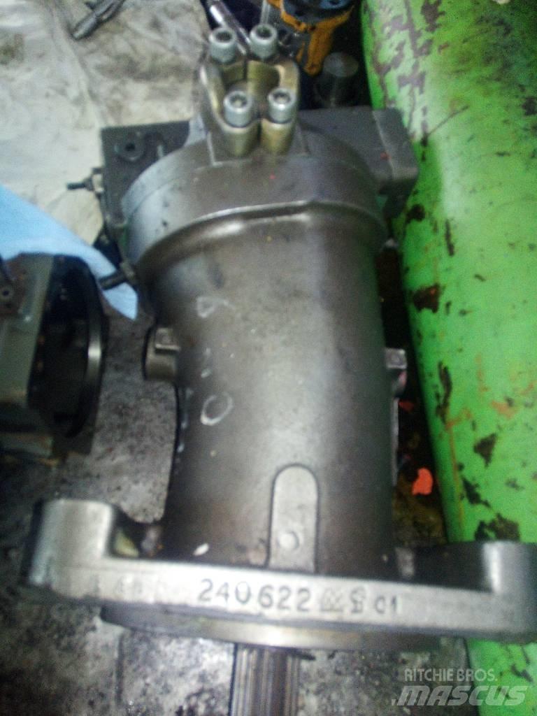 O&K RH 9 LC 油圧機