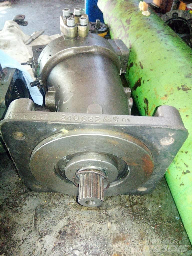 O&K RH 9 LC 油圧機