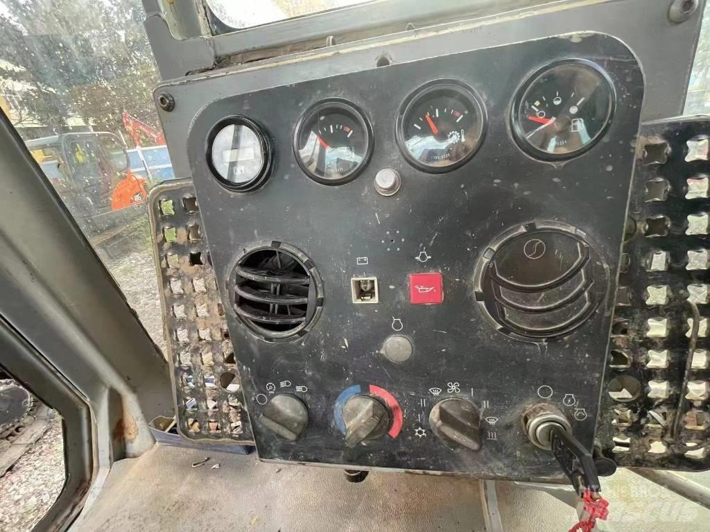CAT D 6 G ブルドーザー