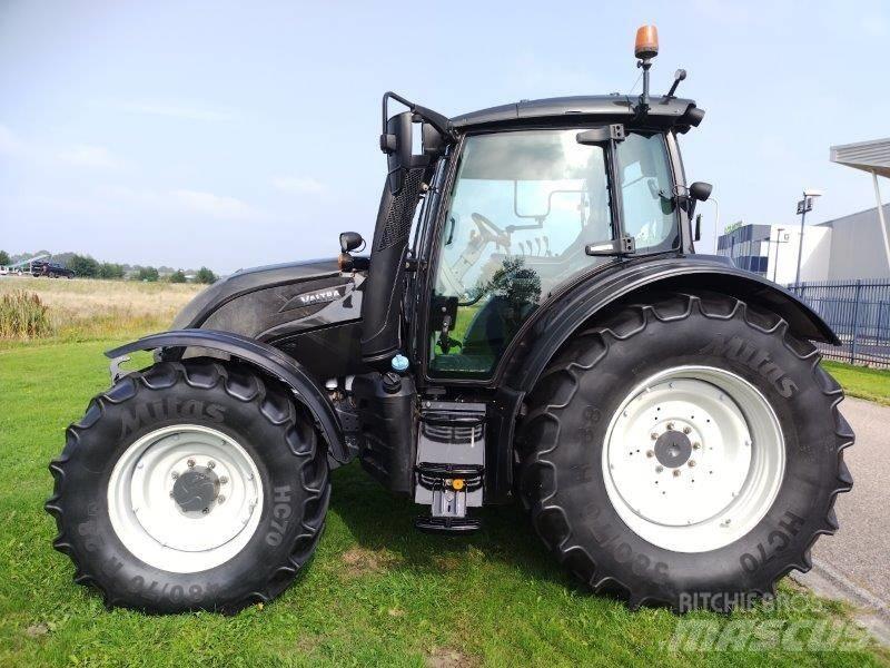 Valtra N 154 A トラクター