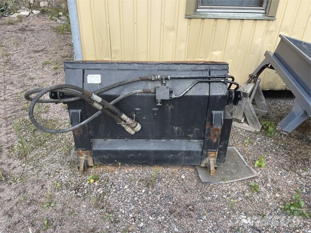  Vilakone Hiekotin 小型トラクター　アタッチメント