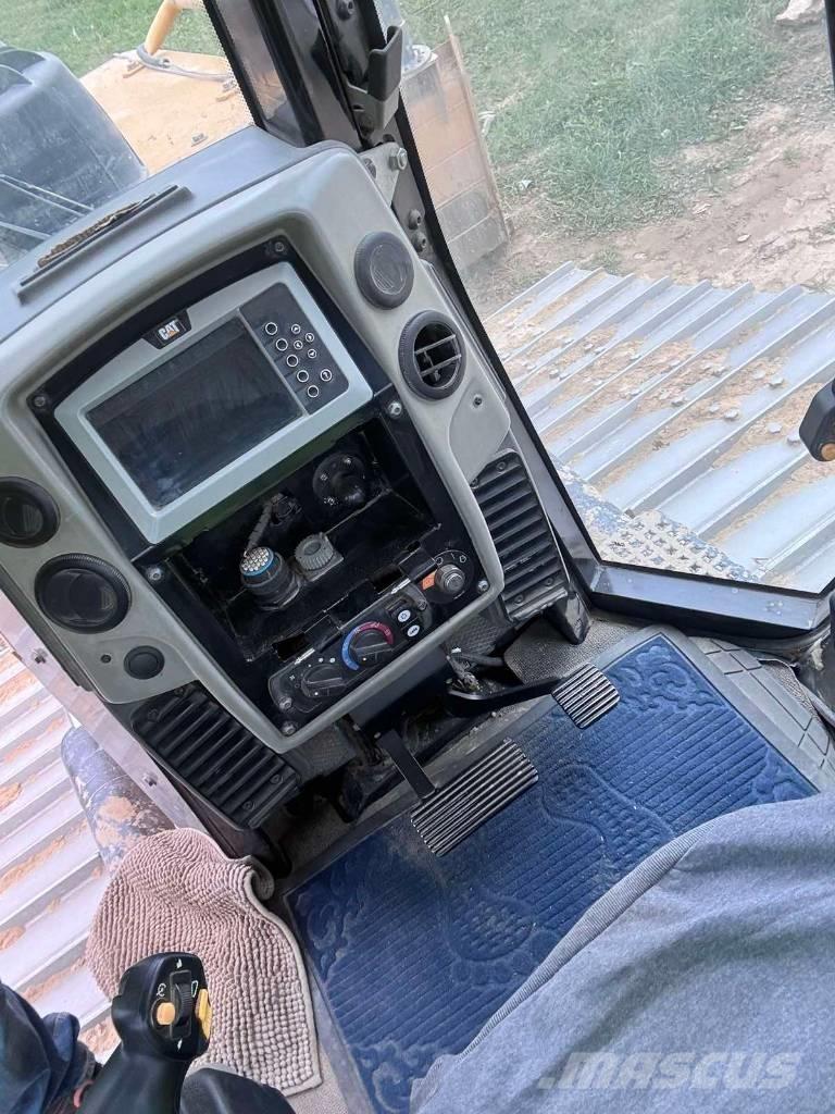 CAT D 6 N LGP ブルドーザー