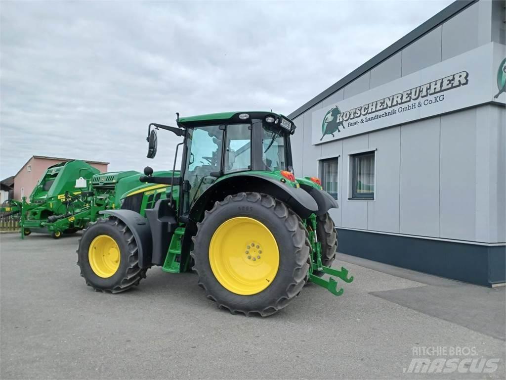 John Deere 6120M トラクター