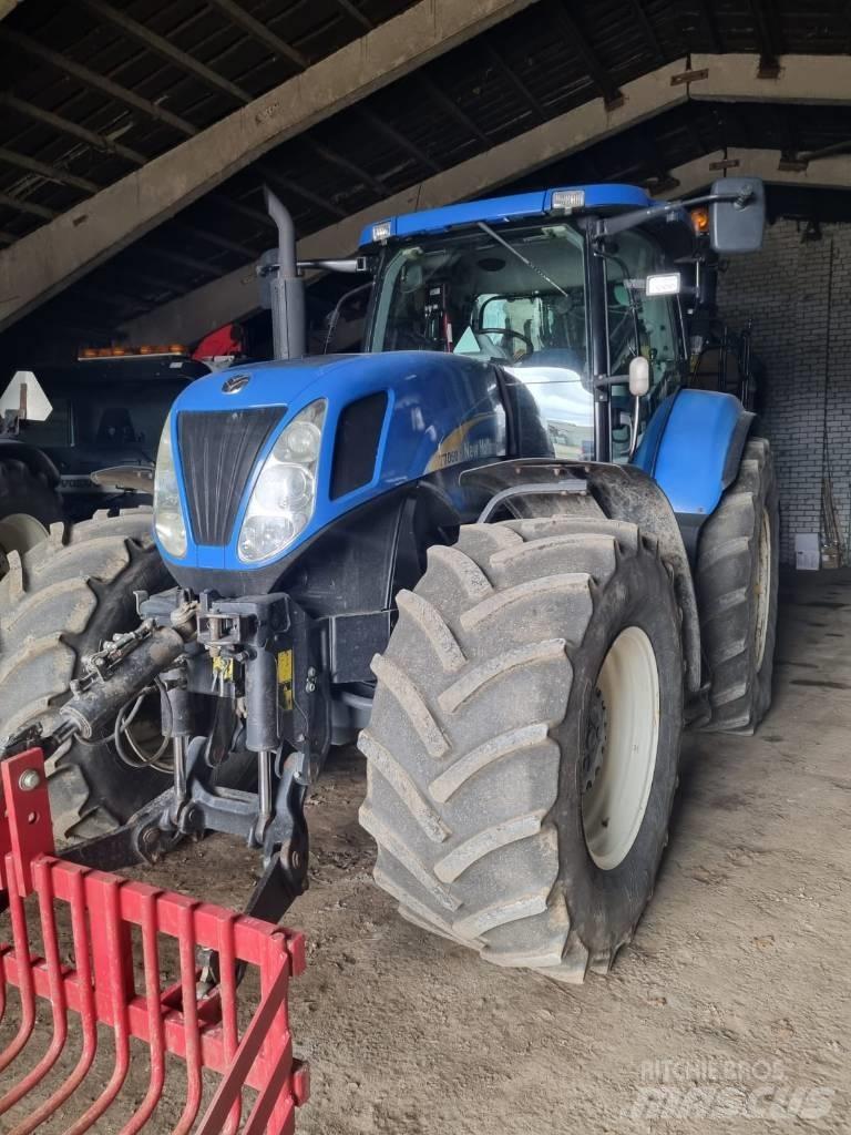 New Holland T 7060 トラクター