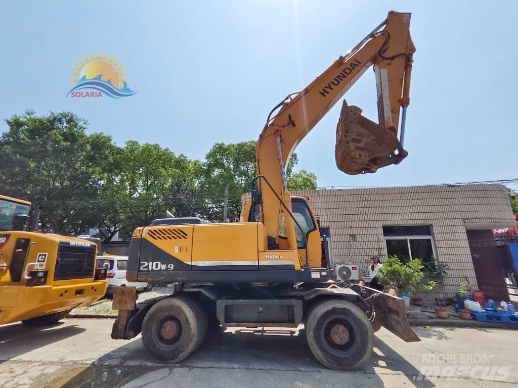 Hyundai R210W-9 ホイール式油圧ショベル（パワーショベル・ユンボ・バックホー）