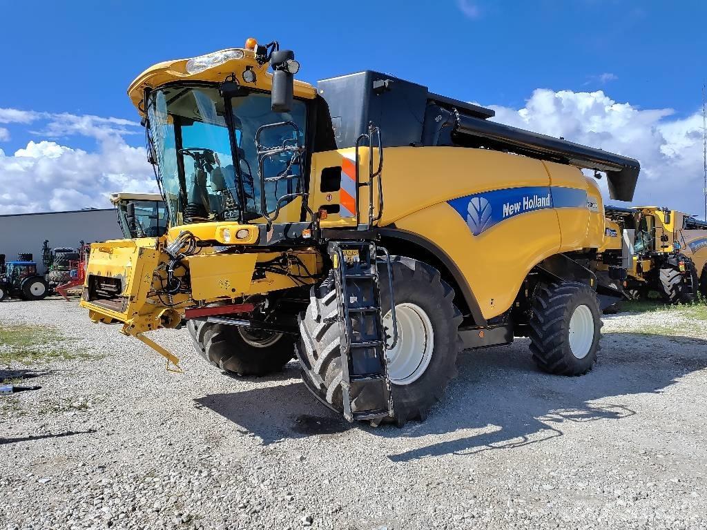 New Holland CX 8090 コンバイン