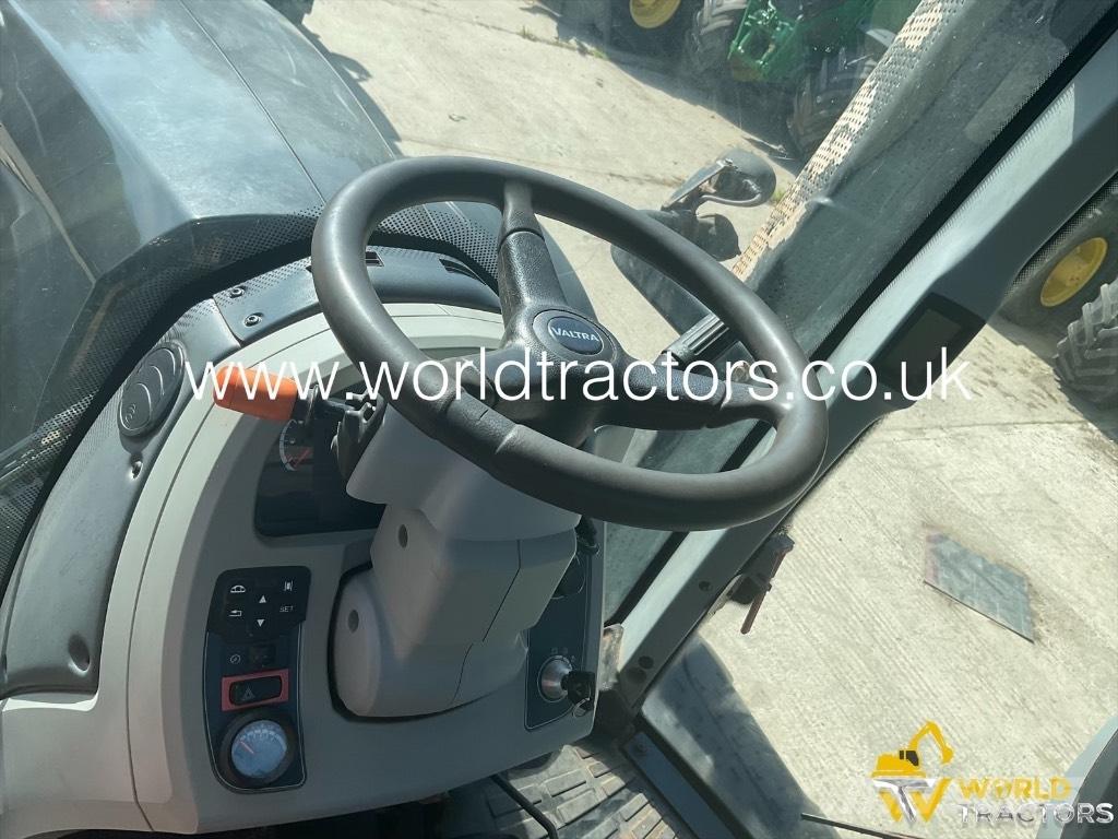Valtra T 234 トラクター