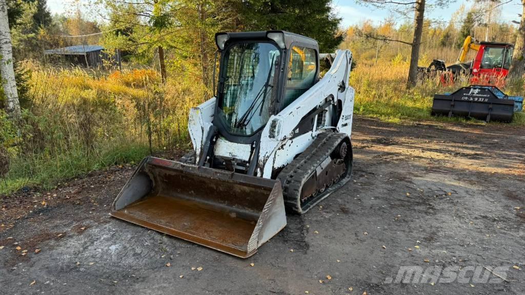 Bobcat T 590 スキッドステアローダー