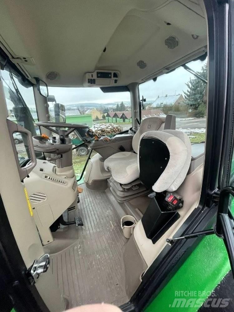 John Deere 6250 R トラクター