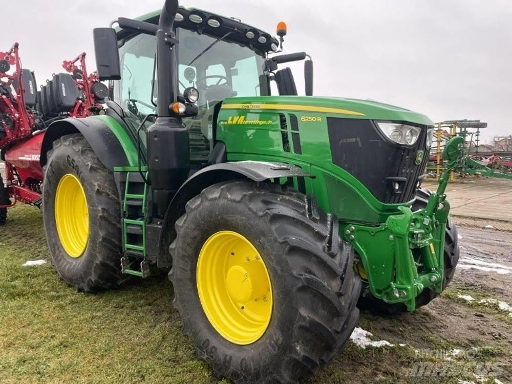 John Deere 6250 R トラクター