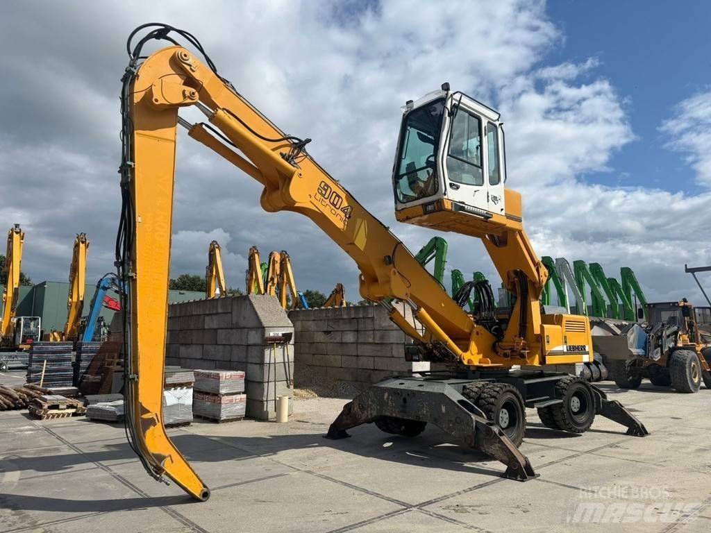 Liebherr A 904 廃棄物／工業産廃処理機