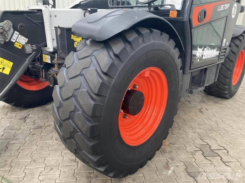 Bobcat TL 38.70 HF 農業用テレハンドラー