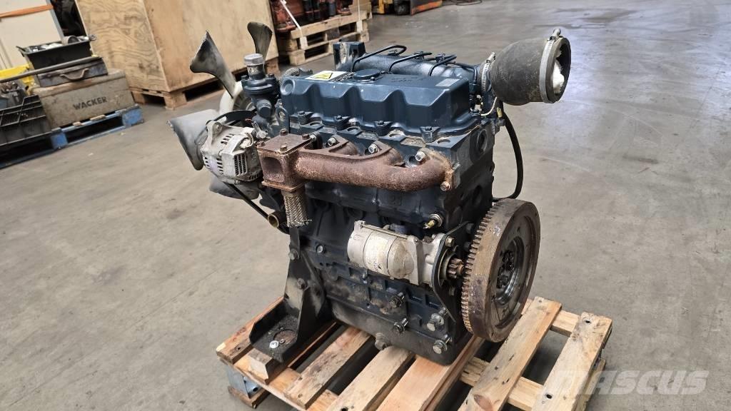 Kubota V 2203 エンジン