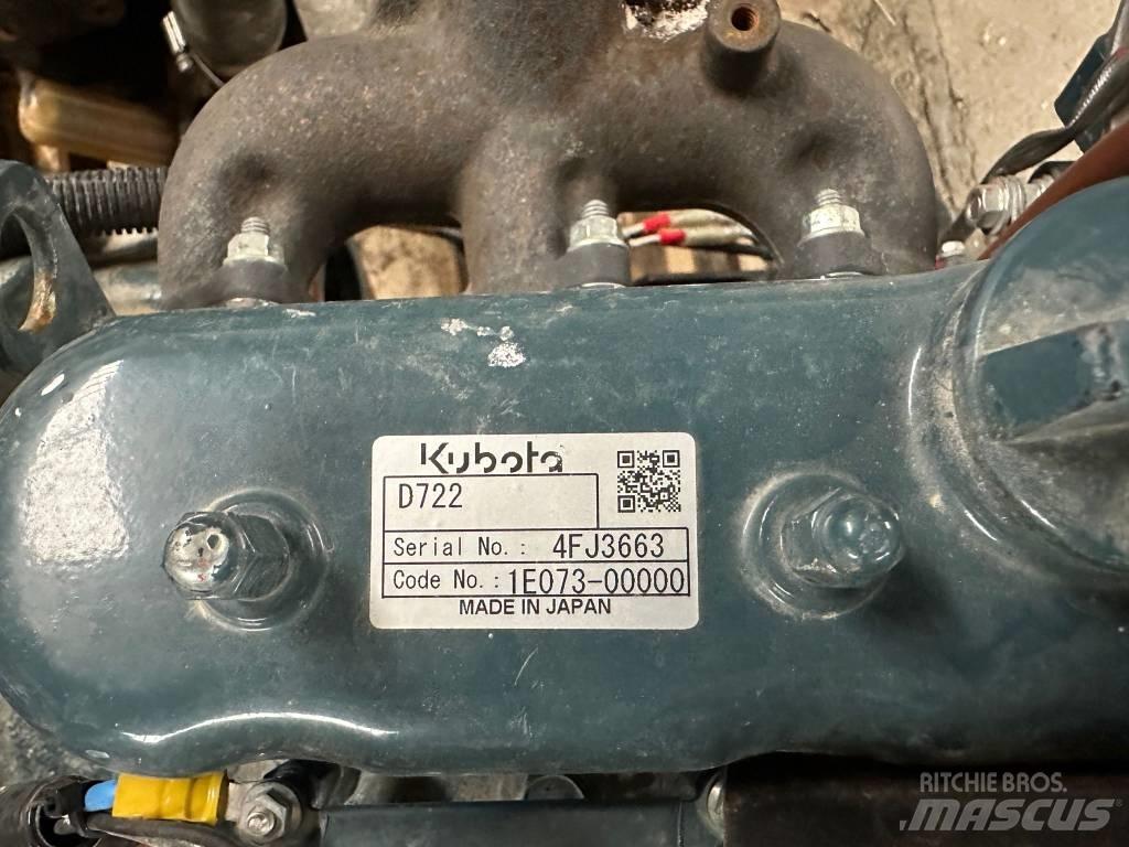 Kubota D 722 ENGINE エンジン