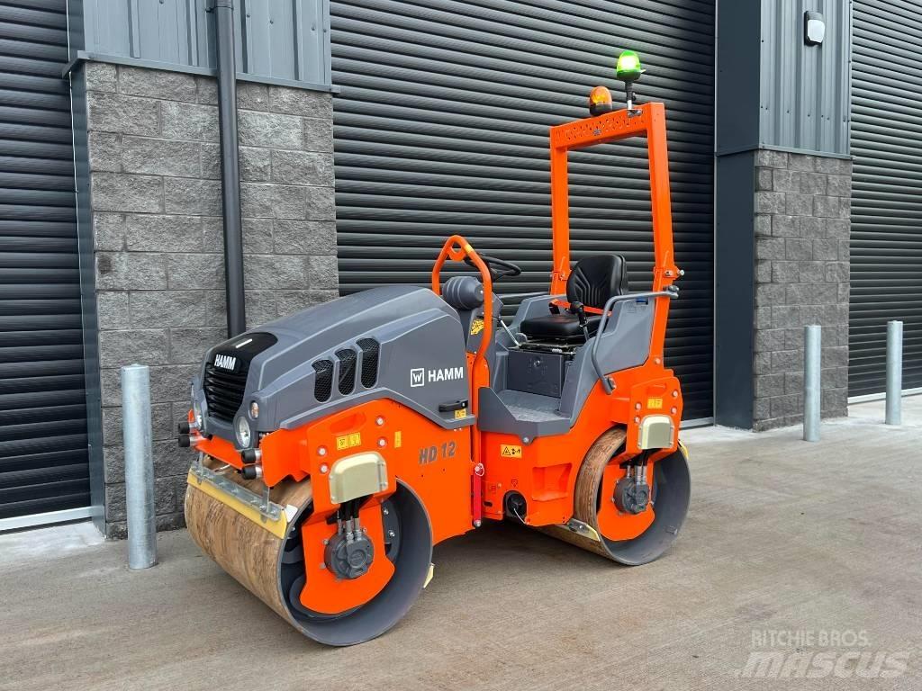 Hamm HD 12 VV タンデムローラ