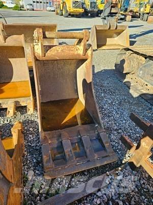 CAT M 322 D ホイール式油圧ショベル（パワーショベル・ユンボ・バックホー）