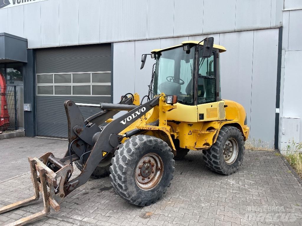 Volvo L 30 B ホイールローダー・タイヤショベル
