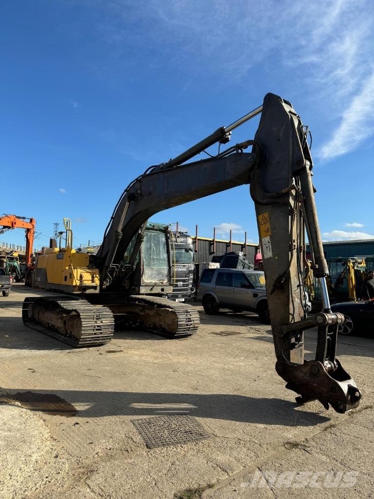 Volvo EC 220 DL 大型油圧ショベル12t以上（パワーショベル・ユンボ）
