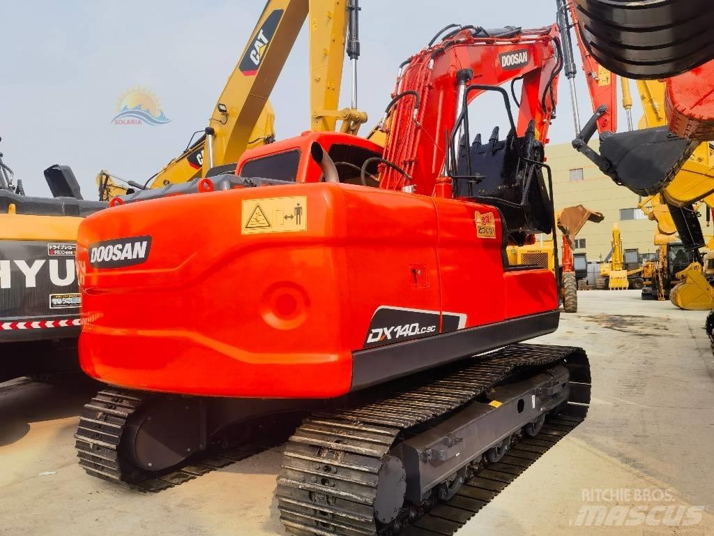 Doosan DX 140 LC 大型油圧ショベル12t以上（パワーショベル・ユンボ）